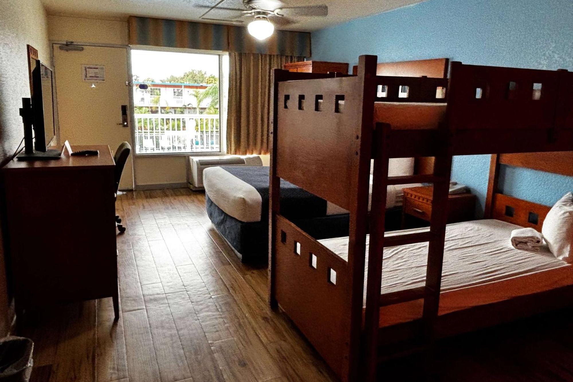 Ramada By Wyndham Flamingo Water Park Ξενοδοχείο Kissimmee Εξωτερικό φωτογραφία