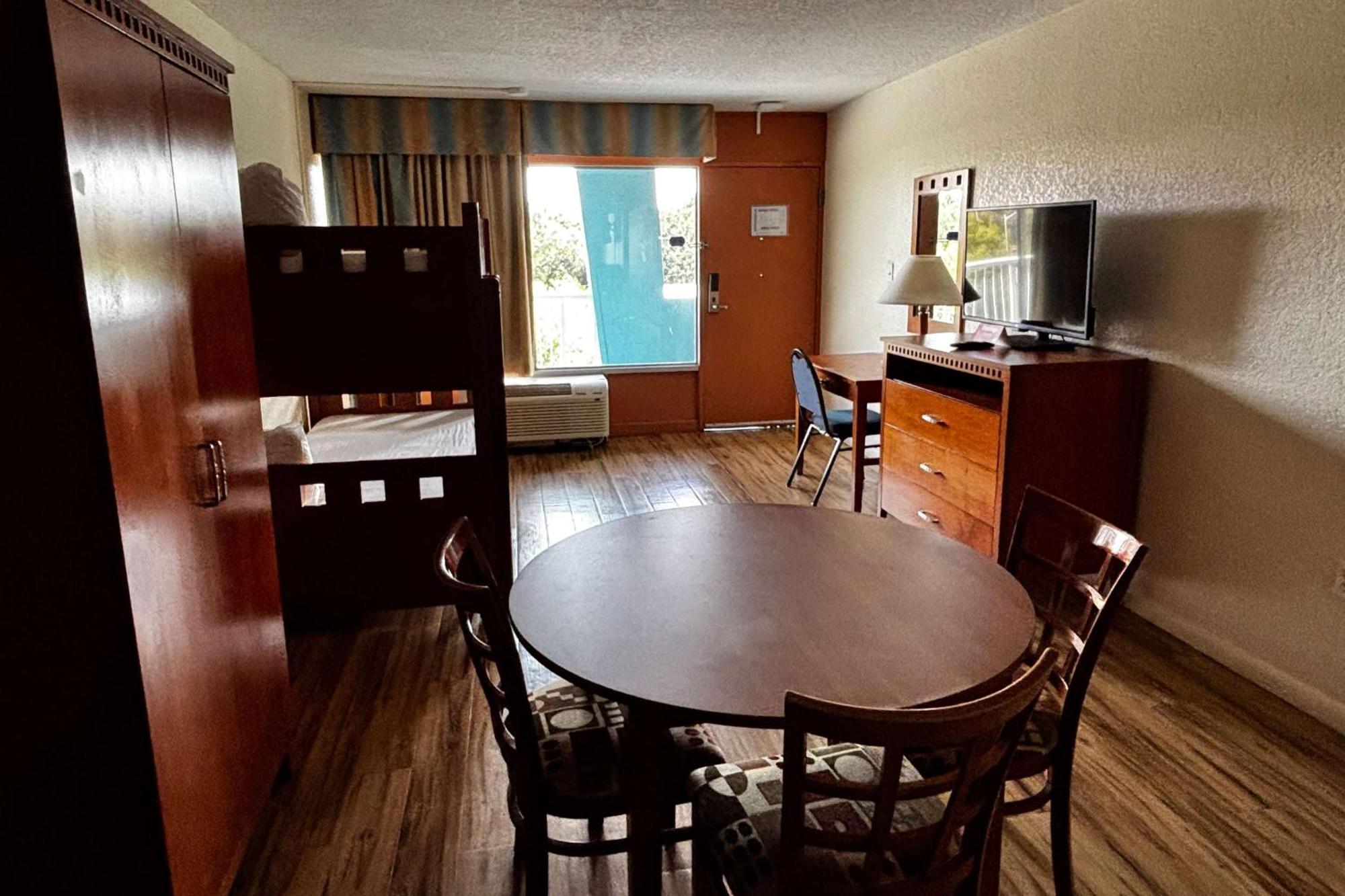 Ramada By Wyndham Flamingo Water Park Ξενοδοχείο Kissimmee Εξωτερικό φωτογραφία
